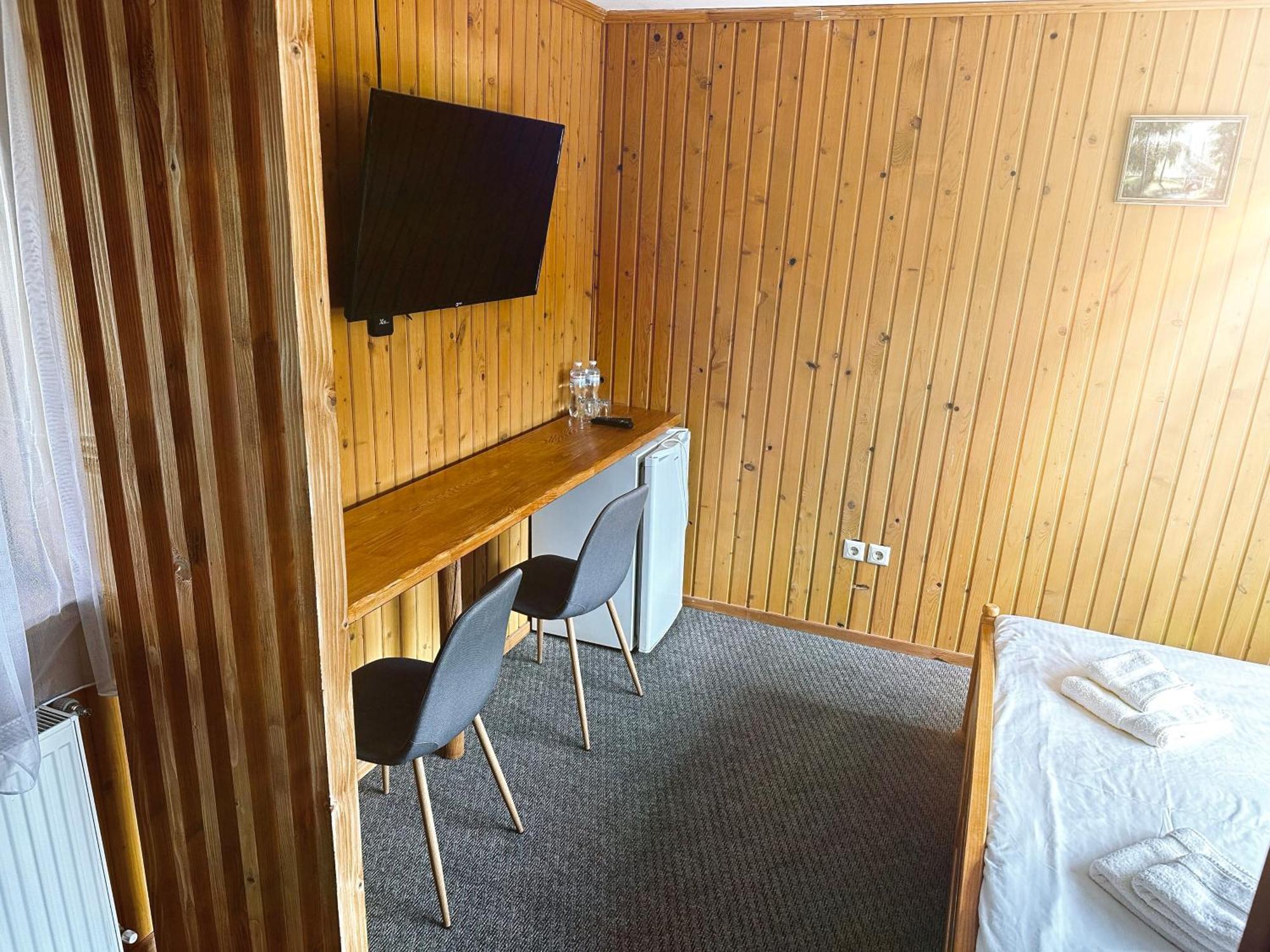 费尔瓦洛克木屋 斯拉夫西克 外观 照片